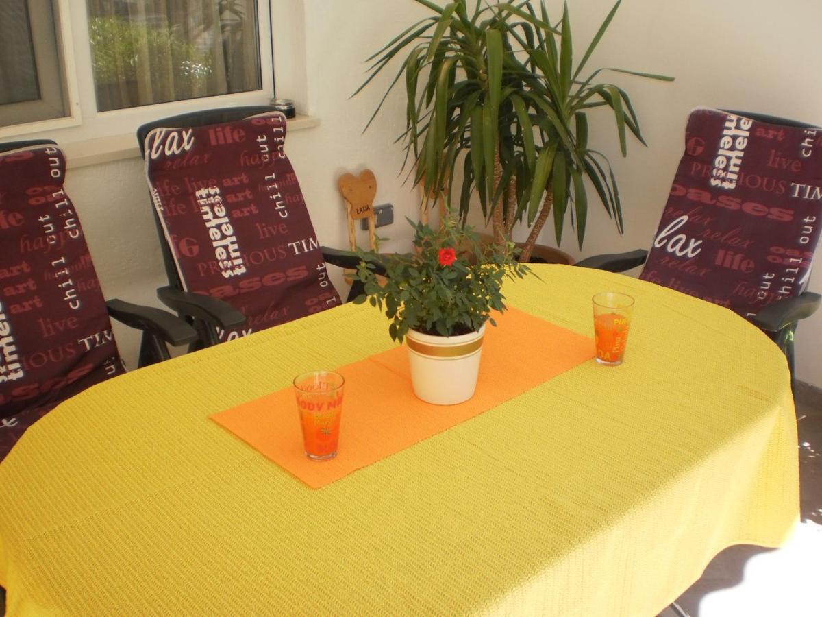 Apartment Lana Омиш Экстерьер фото