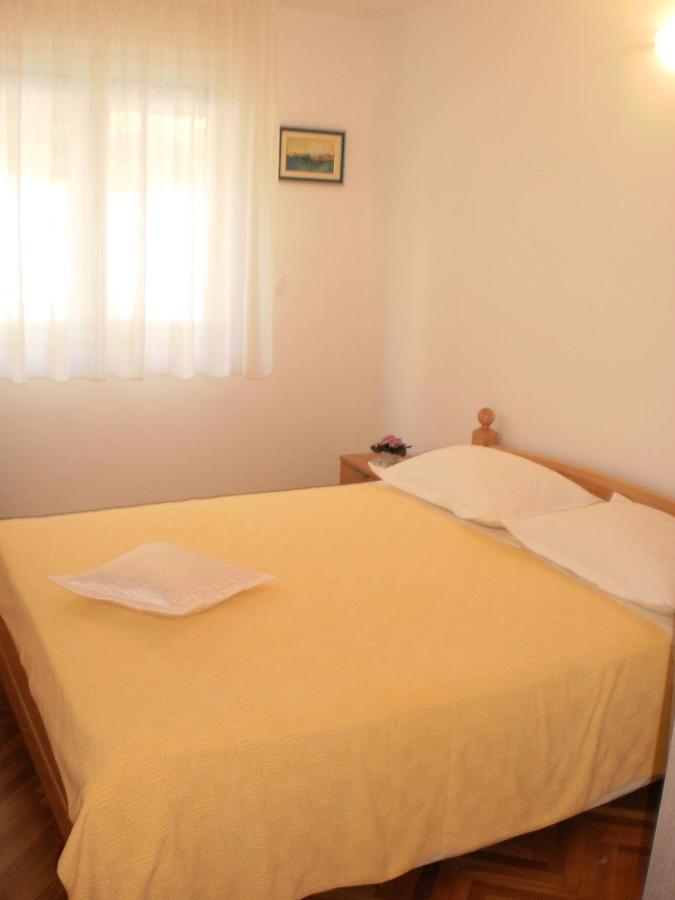 Apartment Lana Омиш Экстерьер фото