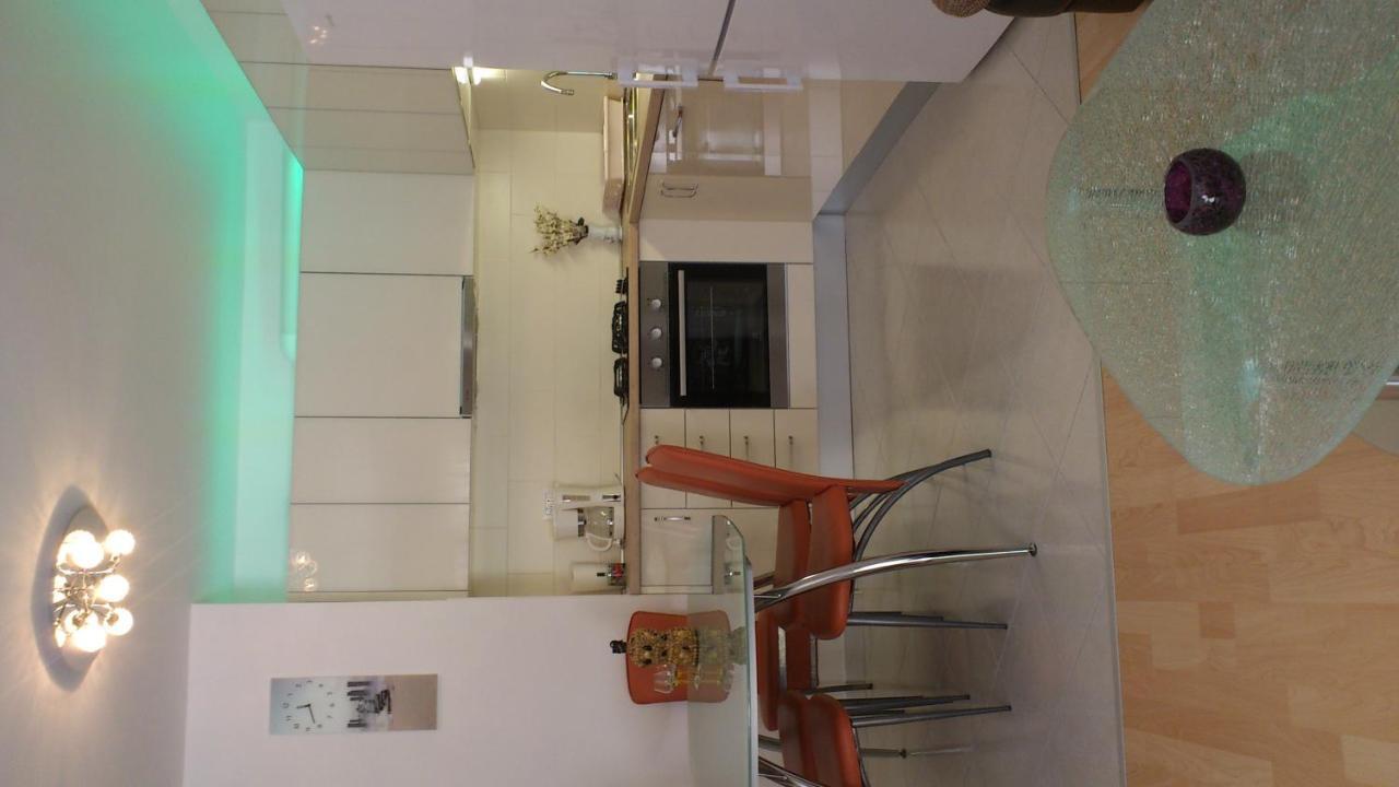 Apartment Lana Омиш Экстерьер фото